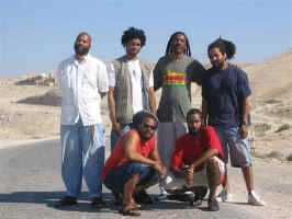 BAMBU STATION - ISRAEL - LIFE SEA - 30.5.05 012.jpg (60787 bytes)
